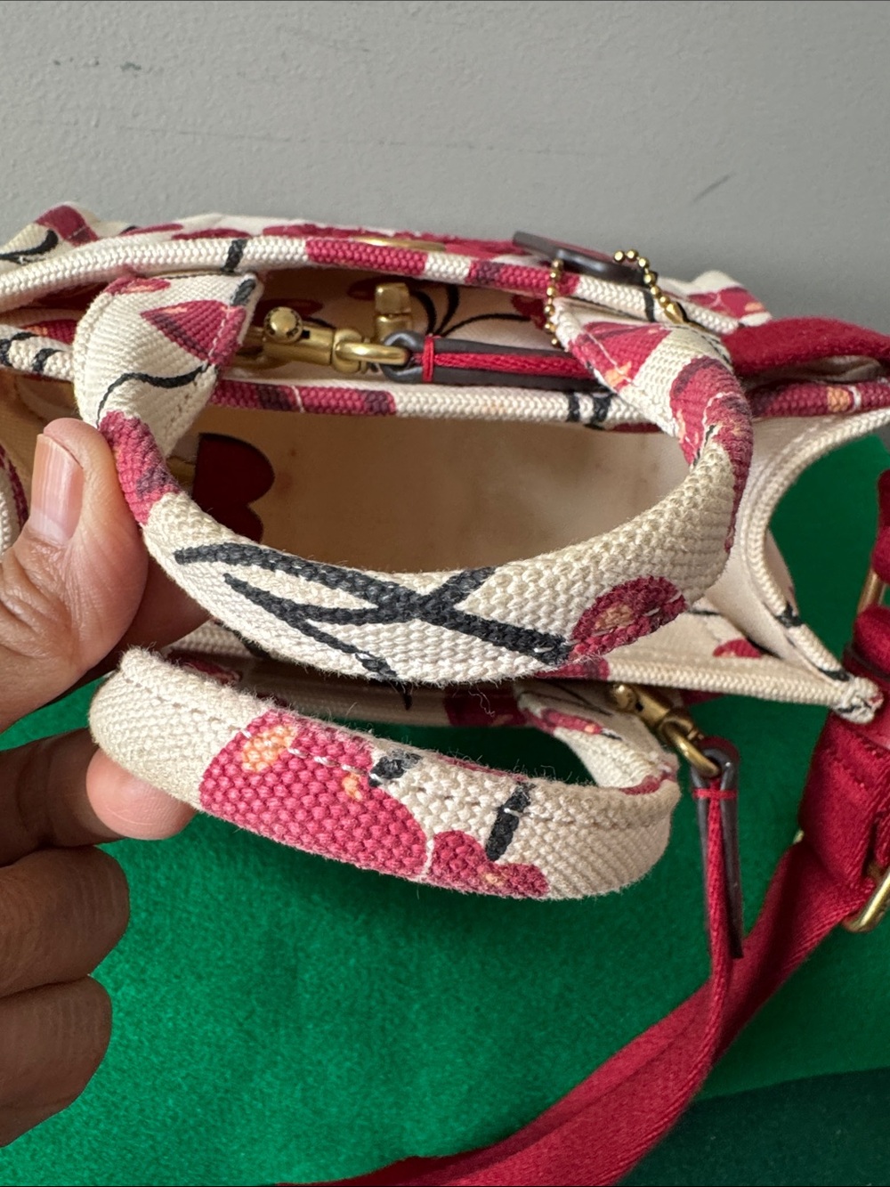 🍒Coach Cream Canvas Mini Tote with Pink Cherry Print and ❤️red Strap🍒 - Picture 13 of 17